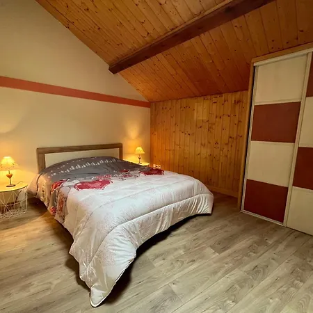 14 Personnes Avec Balcon Et Terrasse Au Coeur De Lanslebourg, Proche Commerces - Fr-1-508-258
